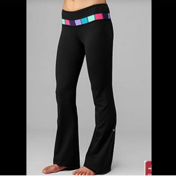 Lululemon Groove Pant 
Black and quilt print sz 6 - Picture 8 of 8